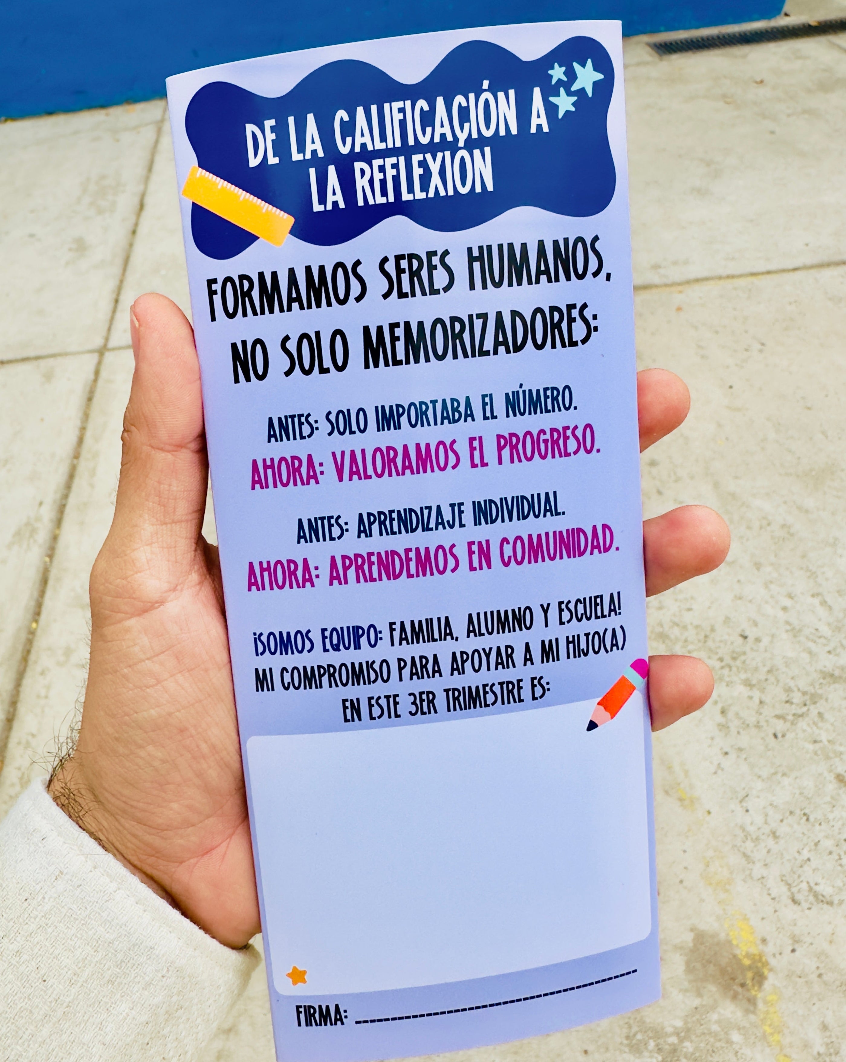 Plantilla Editable: Tríptico para Reunión con Padres (Canva)